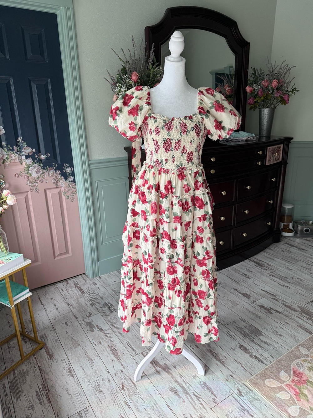 Floral Puff-Sleeve Midi Dress in Cream and Pink